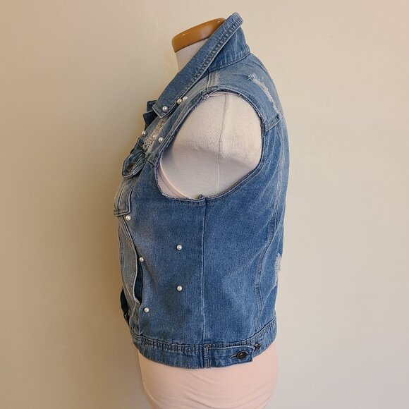 Live a Little Y2K Pearl and Lace Distressed Denim Vest - Picture 5 of 10